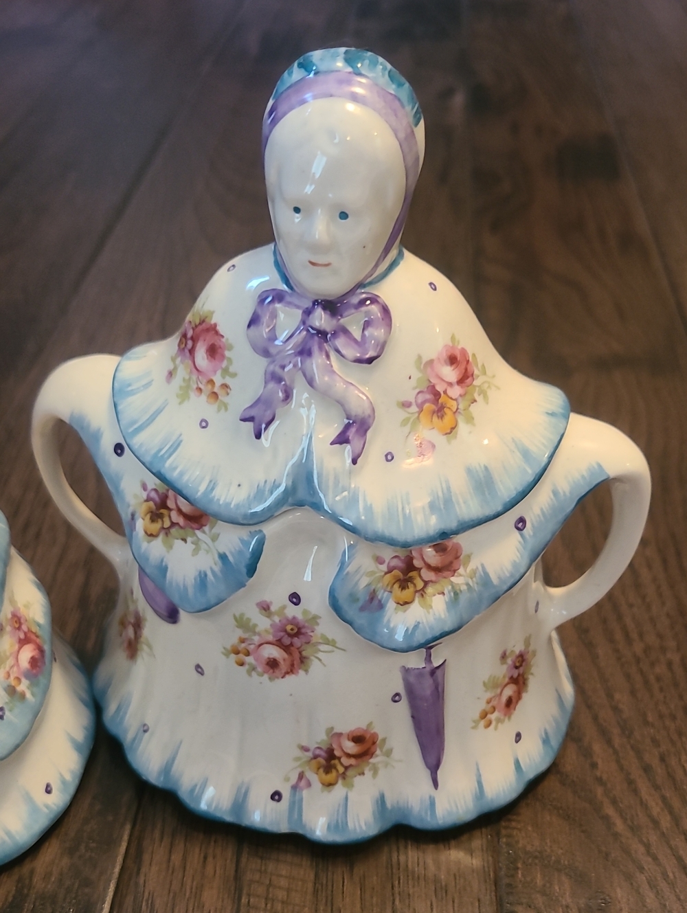 Antique ceramic creamer and sugar bowl set the "Little Old Lady" collection - Picture 3 of 6